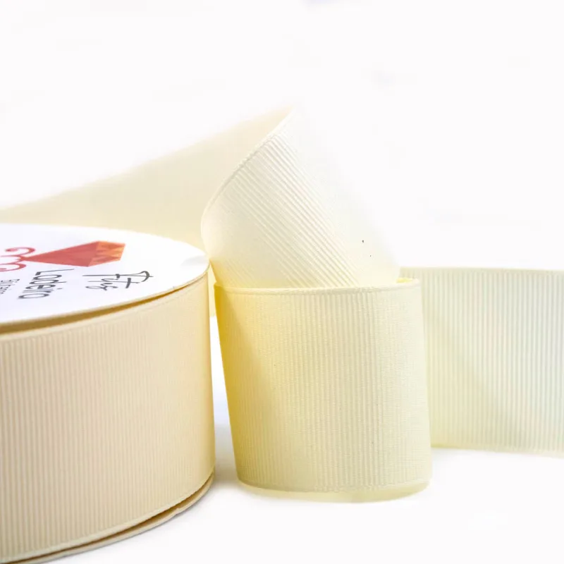 FITA DE GORGURAO LISA LADEIRA PREMIUM 38MM EM POLIESTER COM 01 METRO 028Y - Creme