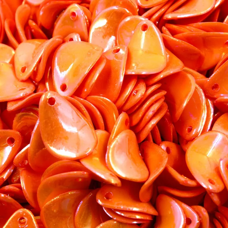 PINGENTE PETALA LEITOSA IRISADA 12X17MM EM ACRILICO COM 50G 025 - Laranja 048