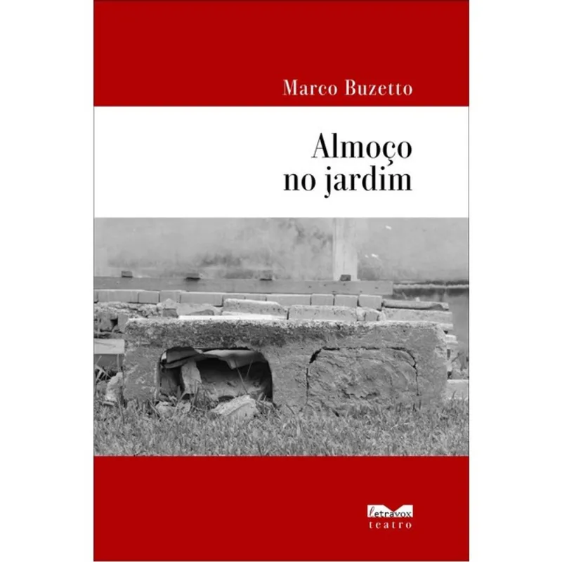 ALMOÇO NO JARDIM